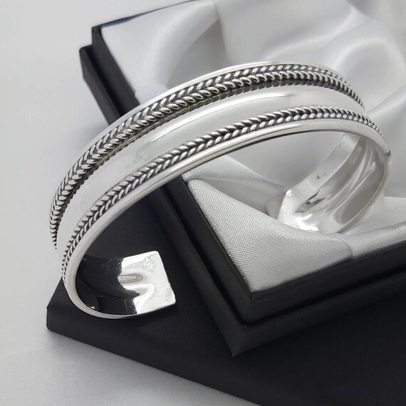 Solid 925 Sterling Silver Boho Design Cuff Bangle… - image 1