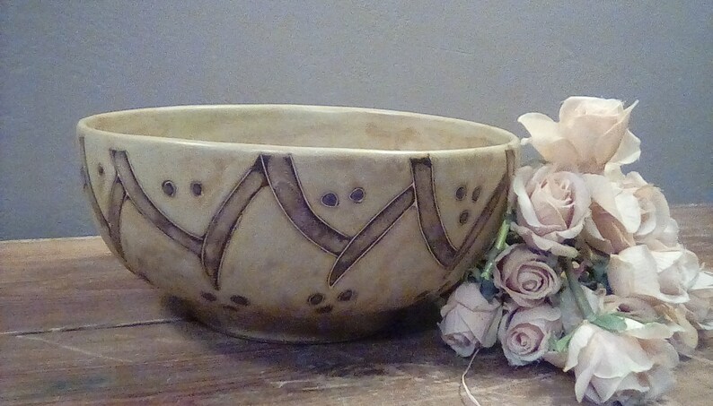 9 X 9 X 4 Inch Bowl Grapevine Pattern Vintage Mara Pottery Mara Grimaldi Beige With Darker Vines and Grapes Stoneware Made in Mexico