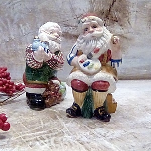 Pair of Mismatched Fitz and Floyd Santas from the1980s Vintage Santa Claus Salt and Pepper Shakers Christmas Salt and Pepper Shakers