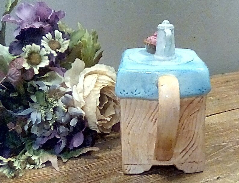 8 12 From Handle to Spout Collectible Teapot from the 90s 7 Tall Vintage Novelty Teapot CBK Teapot from 1993