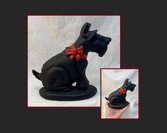 Cast Iron Scottish Terrier w Red Bow Doorstop. Scotty Dog Sculpture Figurine. Circa 1950.