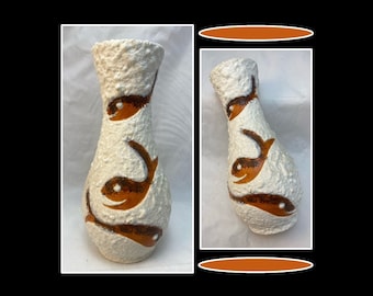 オレンジ色のセラミックネック花瓶、シャルル・ヴォルツ作、ヴァロリス