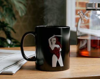 13日の金曜日 - ジェーン・ボーヒーズ ピンナップ 11オンス マグカップ