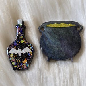 Witchy Hat Pins, Potion, Cauldron, Brooch, Witches Brew, Glitter Pin, Spells, Unique, Dark Arts, Flair, Beanie Accessory, Halloween, Spooky