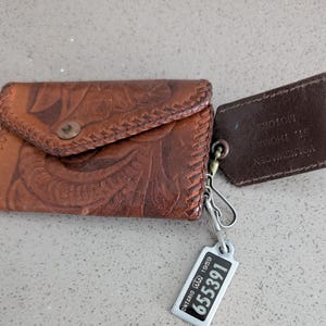 Portefeuille porte-clés en cuir retravaillé et mini plaque ampli de guerre 1959