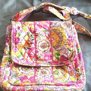 sac à bandoulière matelassé rose Vera Bradley vintage