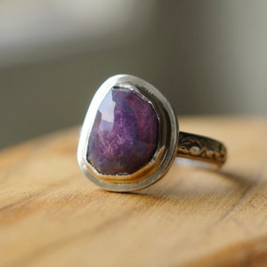 Purple tourmaline ring in 925 sterling silver. Pattern or half round band, polished, satin or patina finish. Pick your pink natural stone!