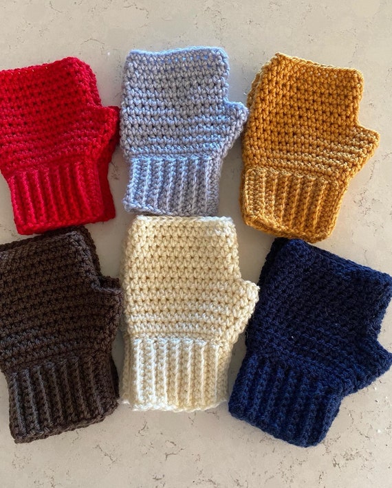 Fingerless Gloves With a Thumb