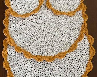 Crochet Placemat and Coaster set