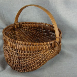 Antique Country Rustic Split Oak Buttocks Large Gathering Basket