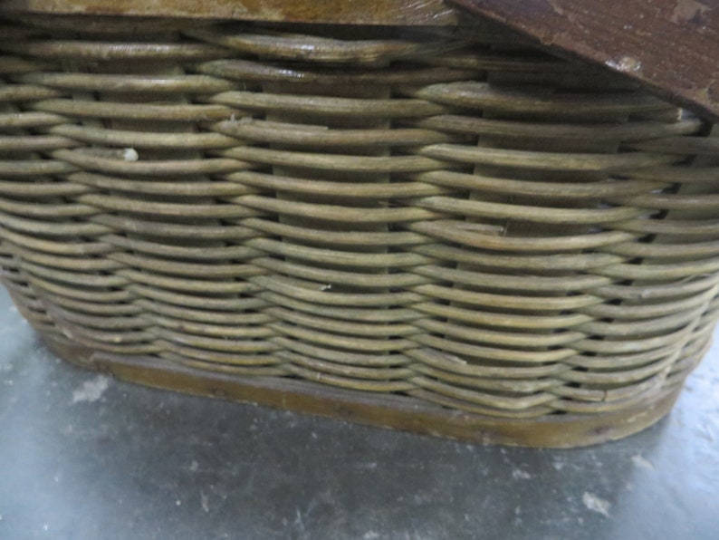 Antique Hawkeye Brand Picnic Basket Refrigerator Cooler