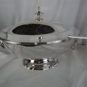 Vintage Reed & Barton #339 Silverplate Lions Head Oval Covered Serving Dish with Ladle