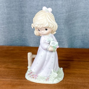 1984 Precious Moments &quot;The Voice of Spring&quot; Ceramic Figurine