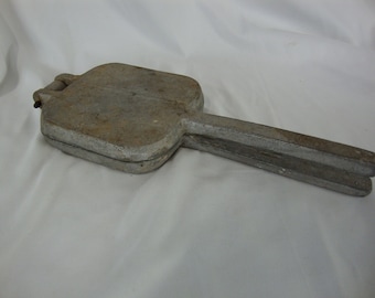 Vintage Cast Aluminum Bear Chocolate Candy Mold Press