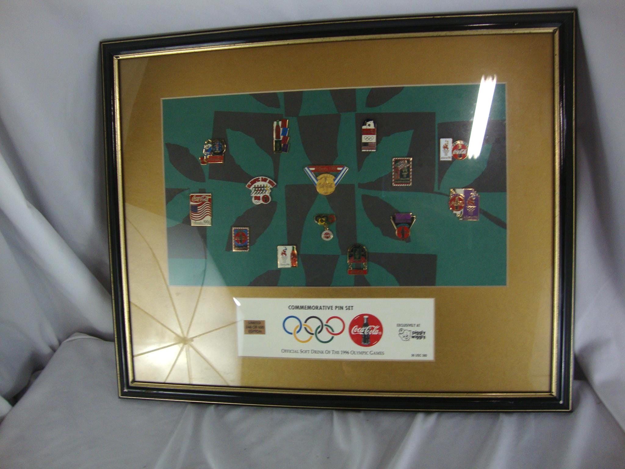 Coca-Cola ディズニーヴィランズ ピンバッジ LE100 1996 Coca Cola Olympics Piggy Wiggly 246/600 Commemorative Pin Set