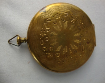 Vintage Zell Fifth Avenue Metal Engraved Makeup Compact