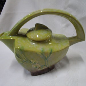 MCM Roseville Pottery Wincraft 271P Green Apple Blossom Teapot