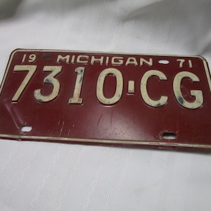 1971 Michigan Automobile License Plate Tag 7310-CG