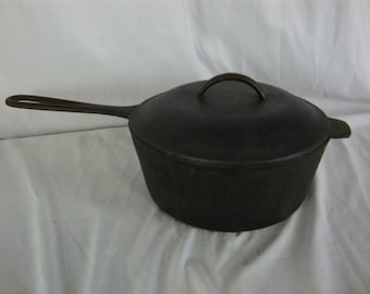 Vintage Cast Iron 4 Quart Long Handle Cook Pot with Cast Iron Lid Unrestored