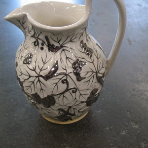Vintage Wedgwood Etruria & Barlaston England Creamer Pitcher