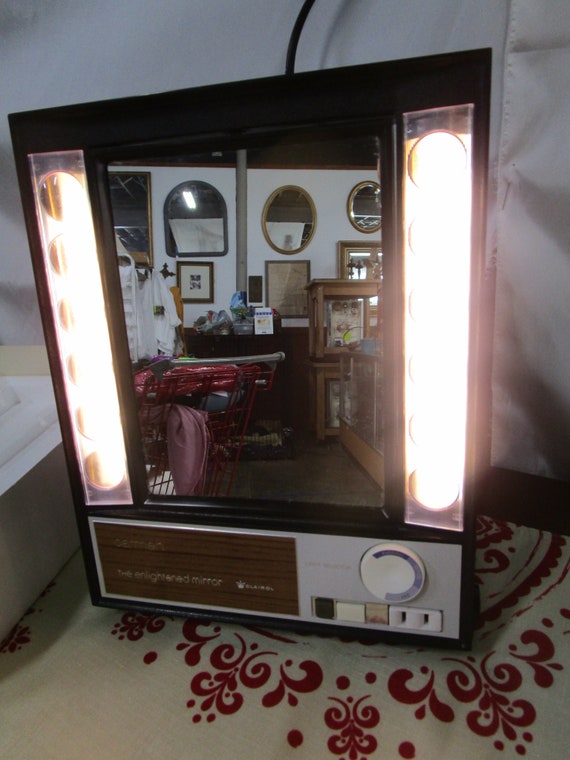 Electric mirror makeup mirror outlet