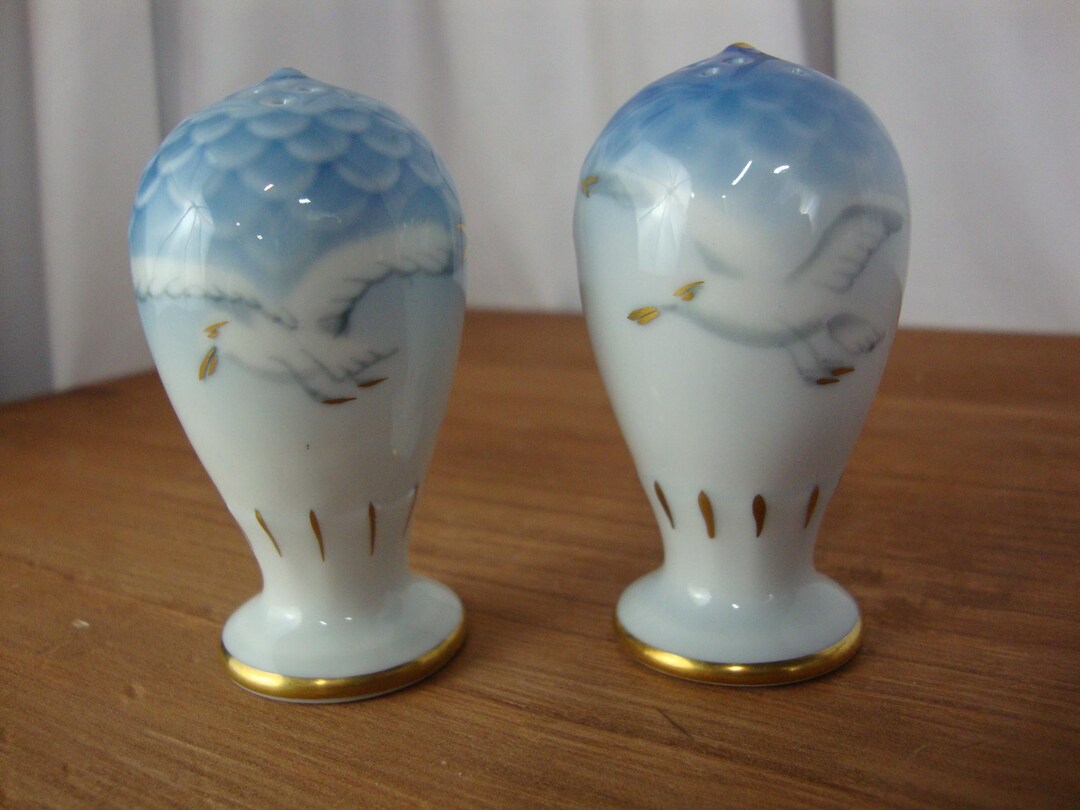 Vintage Bing Grondahl Blue White Seagull Salt Pepper Shaker Set - Etsy