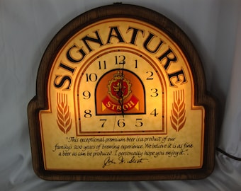 Stroh's Beerのビンテージな壁掛け時計 Vintage Stroh Signature Molded Plastic Electric Man Cave Bar Beer