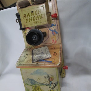 1950&#39;s A Gong Bell Toy Ranch Phone Kid&#39;s Toy Crank Telephone