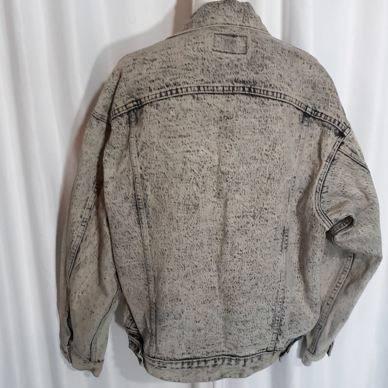 1980s Levi/'s Acid Washed Black Denim Jacket Large Men Women Made in USA Rocker Clothes Retro Fashion Jeans