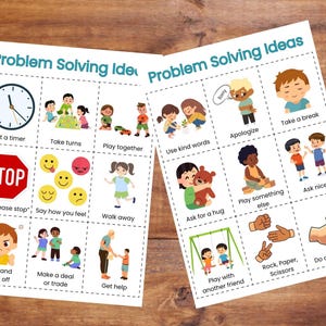 Può includere: Due fogli bianchi con una griglia di illustrazioni intitolata Problem Solving Ideas. Ogni quadrato contiene un cartone animato che raffigura strategie di risoluzione dei conflitti sociali con etichette di testo come Set a timer, Take turns, Play together, Stop, Apologize, Take a break, Use kind words, Ask for a hug, Play something else, Ask nicely, Walk away, Wait and cool off, Make a deal or trade, Get help, Play with another friend, Rock, Paper, Scissors e Do a coin toss.