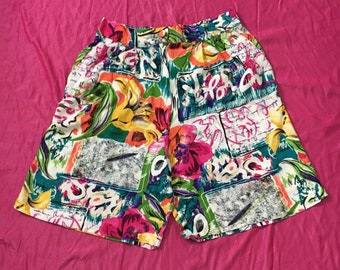 80s Vintage Soft Rayon Hawaiian Print Shorts - Multicolor All Over Print - High Waisted Shorts - Tropical Print / Tiki Print -Womens Size 14