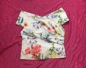 Vintage Off the Shoulder Floral Print Blouse - White Stretch Denim Top w Colorful Spring Flower Print - Women 39 s Size 4 Dress Shirt - Easter
