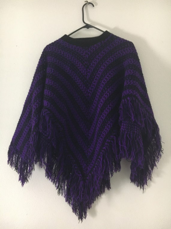 60s Vintage Chevron Knit Poncho w/ Fringe in Brig… - image 7