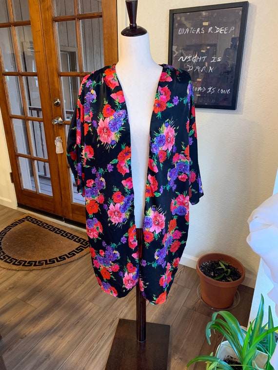 80s Vintage Silky Floral Print Robe - Black Satin 