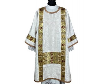 Gothic Dalmatic with a deacon stole and a maniple, Dalmatic White