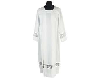 Traditional Priest Alb with pleats, White Alb, Albs for Priest, Catholic Alb, Liturgical Albs, Liturgical Vestments Albs, Exclusive Albs.