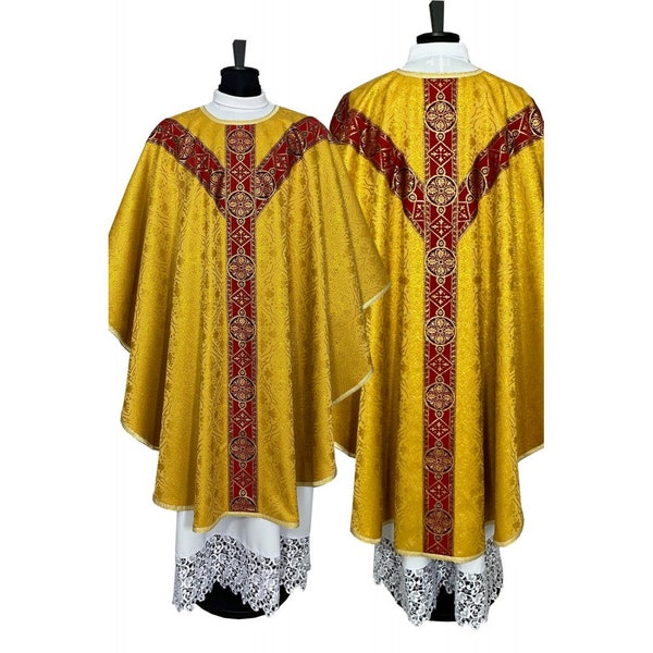 Semi-gothic style Chasuble Gold with a matching stole, Vestments for Priest, Catholic Vestments, Liturgical Chasuble, Pastor Gift.
