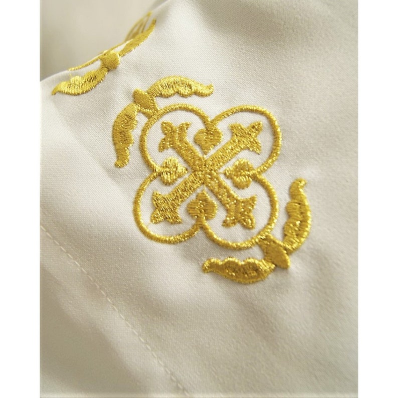 Alba Sacerdotal con pliegues, Alba Blanca, Alba para Sacerdote, Alba Católica, Alba Litúrgica, Alba de Vestiduras Litúrgicas, Regalo de Pastor, imagen 7