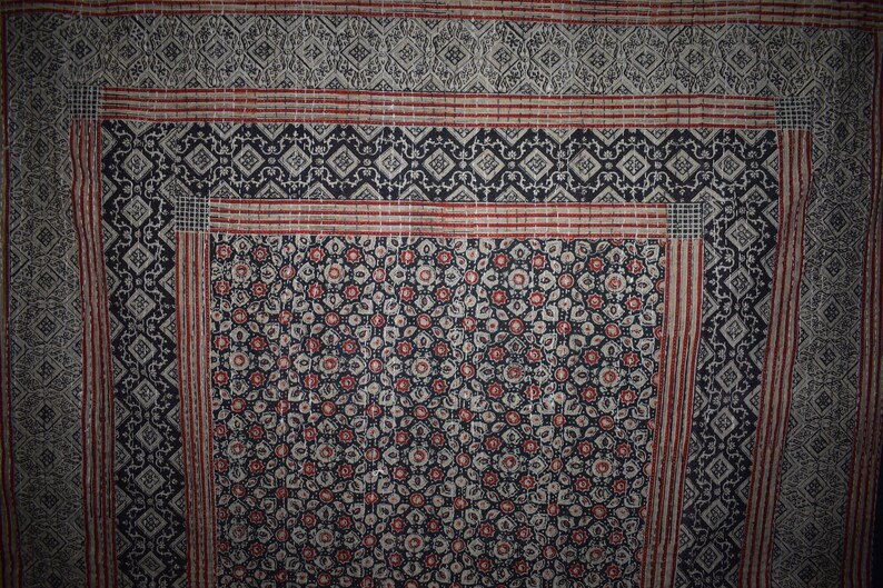 Handmade Bedspread Hand block Ajrak Print Twin size Kantha Quilt Reversible Vintage Indian quilt 100/% Cotton Bedspread Blanket Both side