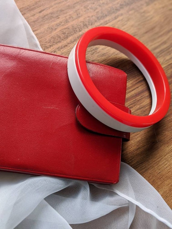 Red and White Geometric Sixties Bangle Chunky Brac