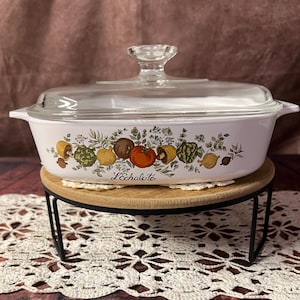 Vintage 1970s Corningware “Spice of Life” L’Echalote A-8-B Casserole Dish