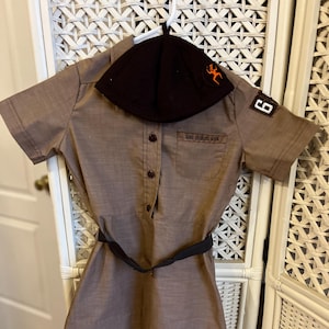 Vintage 1960s Brownie Girl Scout Uniform - Size 6