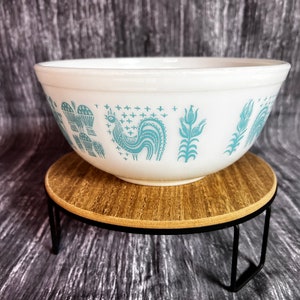 Vintage Pyrex #403 2.5 qt Turquoise Butterprint Mixing Bowl