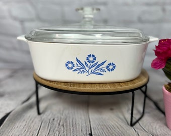 Vintage Corningware Cornflower 2 quart Covered Dish