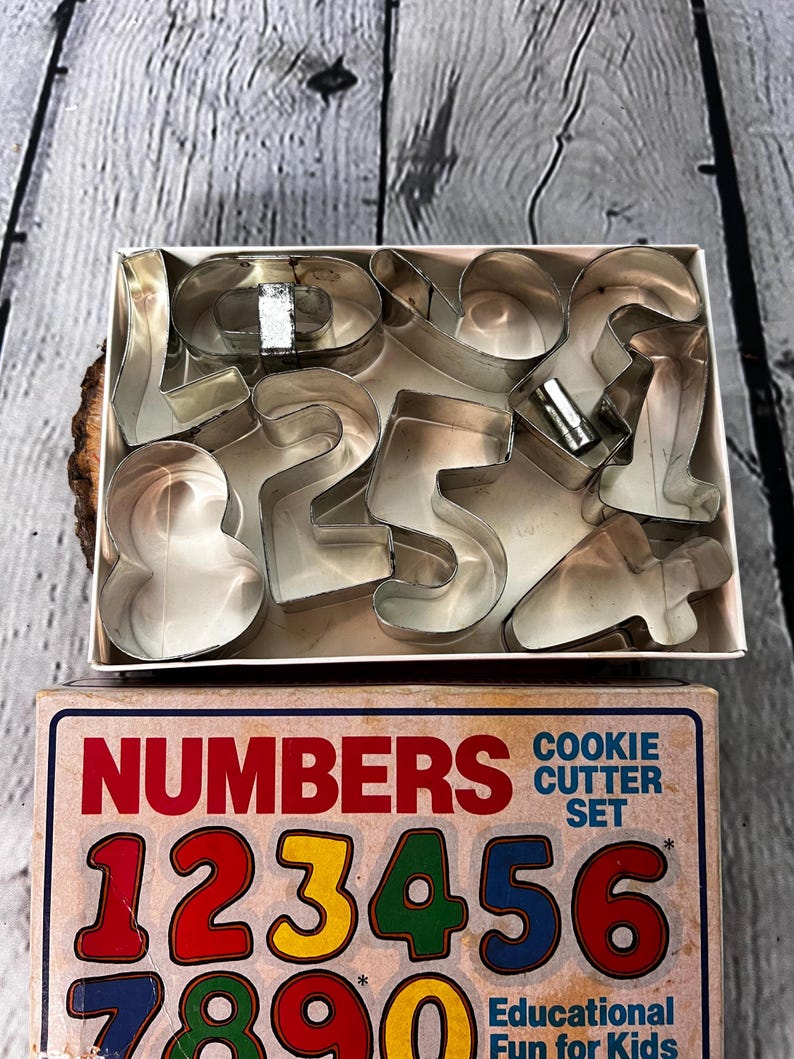 Fox Run Numbers Cookie Cutter - Thumbnail 3