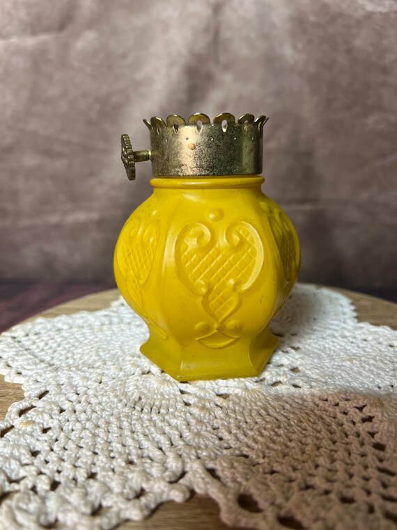 Vintage 1970s Avon Bird of Paradise Perfumed Talc Lantern Bottle - FULL