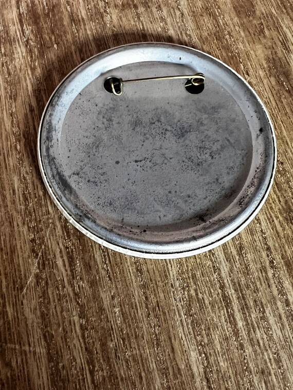 Vintage 1970s Virginia Slims Circuit Pinback Button Gem