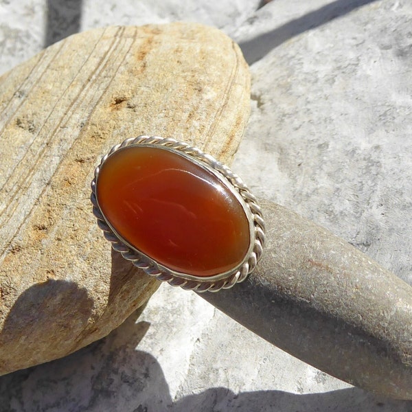 Kalinda oval carnelian ring