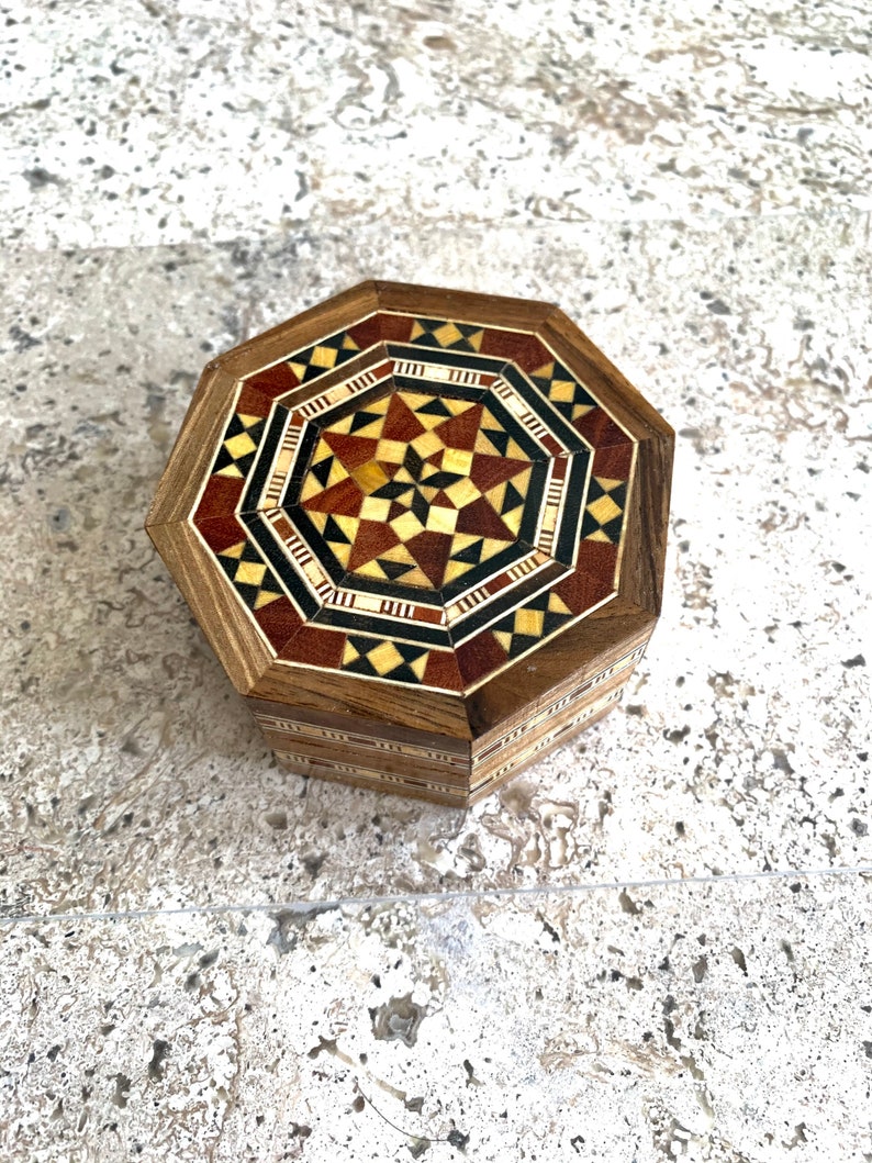 Small Gorgeous Mosaic Middle Eastern Ring Box