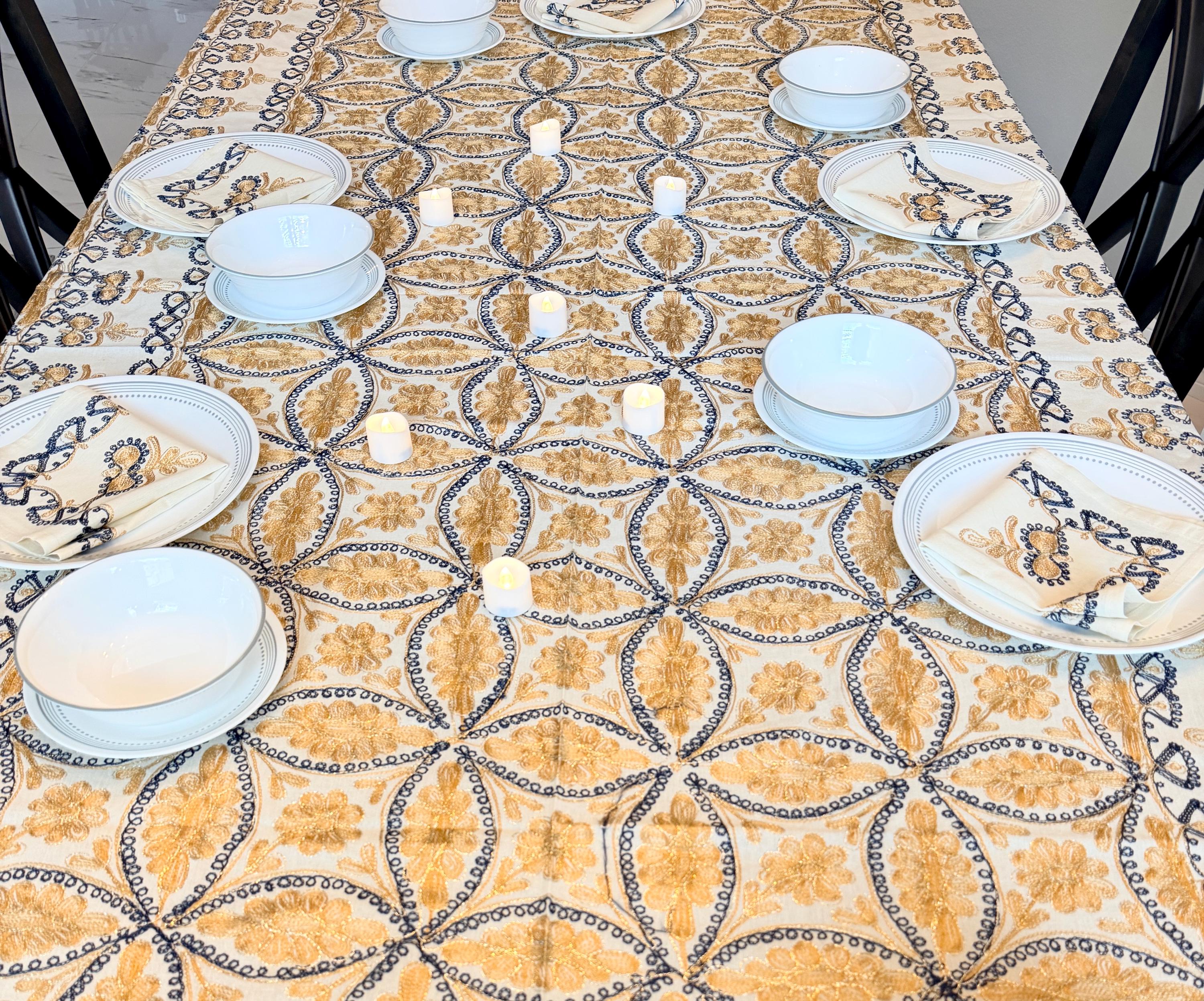 Nappe En Lin Pur 12 Personnes - Broderie Main Point Plein Or Fil Soie - Spectaculaire - Neuf